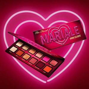 Too faced: Mariale Amor Caliente Eye Shadow Pallet